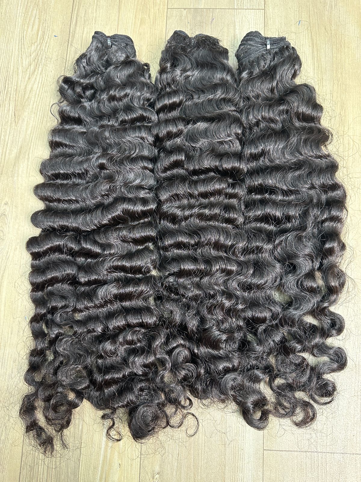 Loose curly bundles